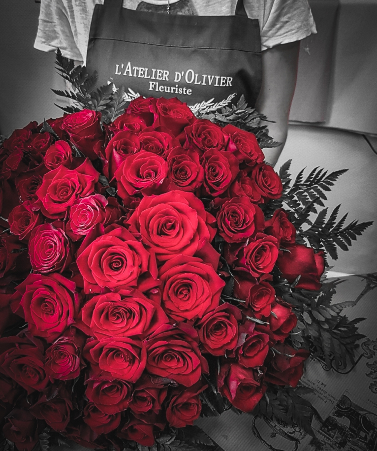 Majestueux bouquet de roses rouges