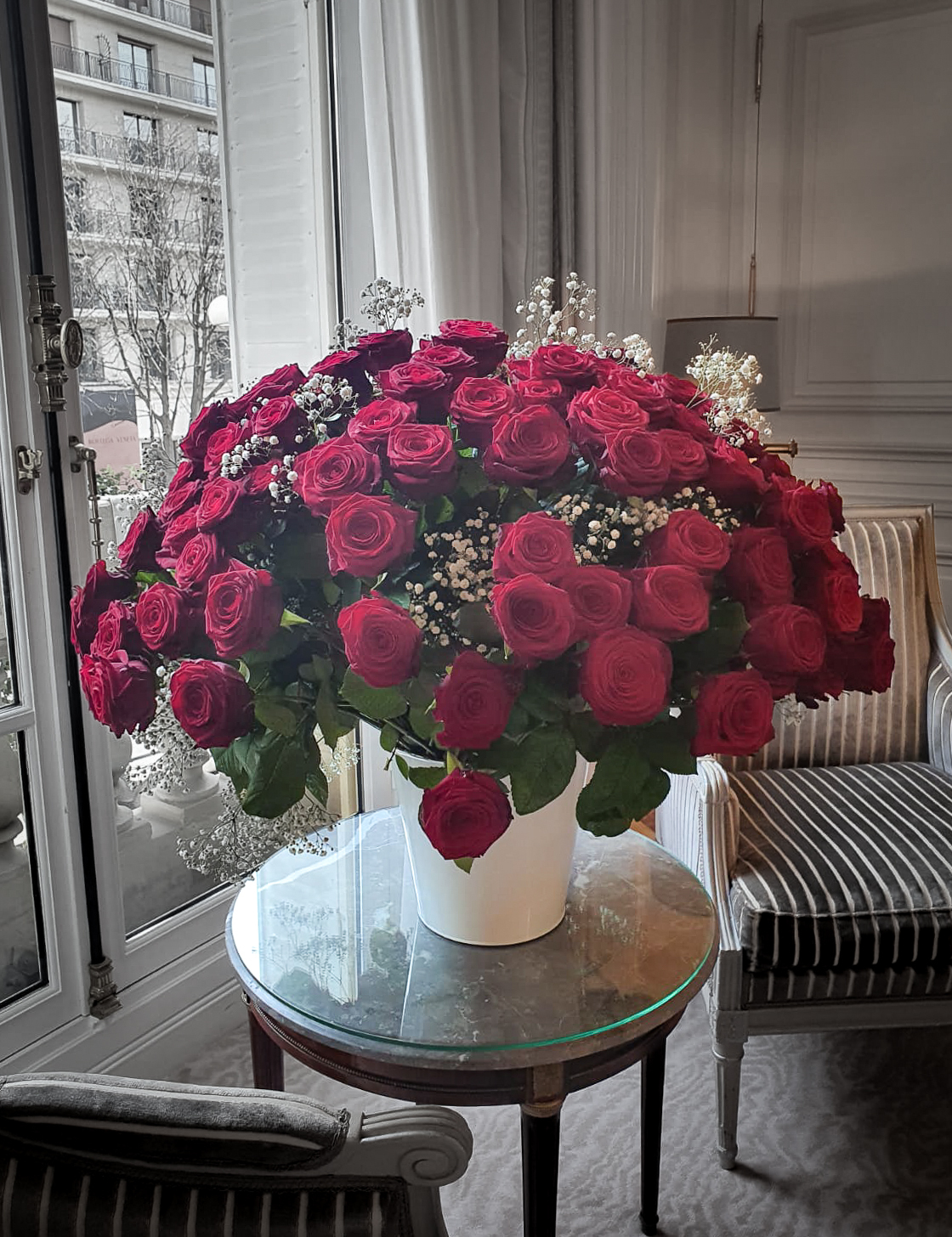 majestueux bouquet de roses rouges