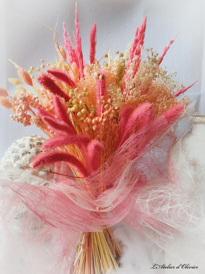 Bouquet de fleurs séchées naturel et rose