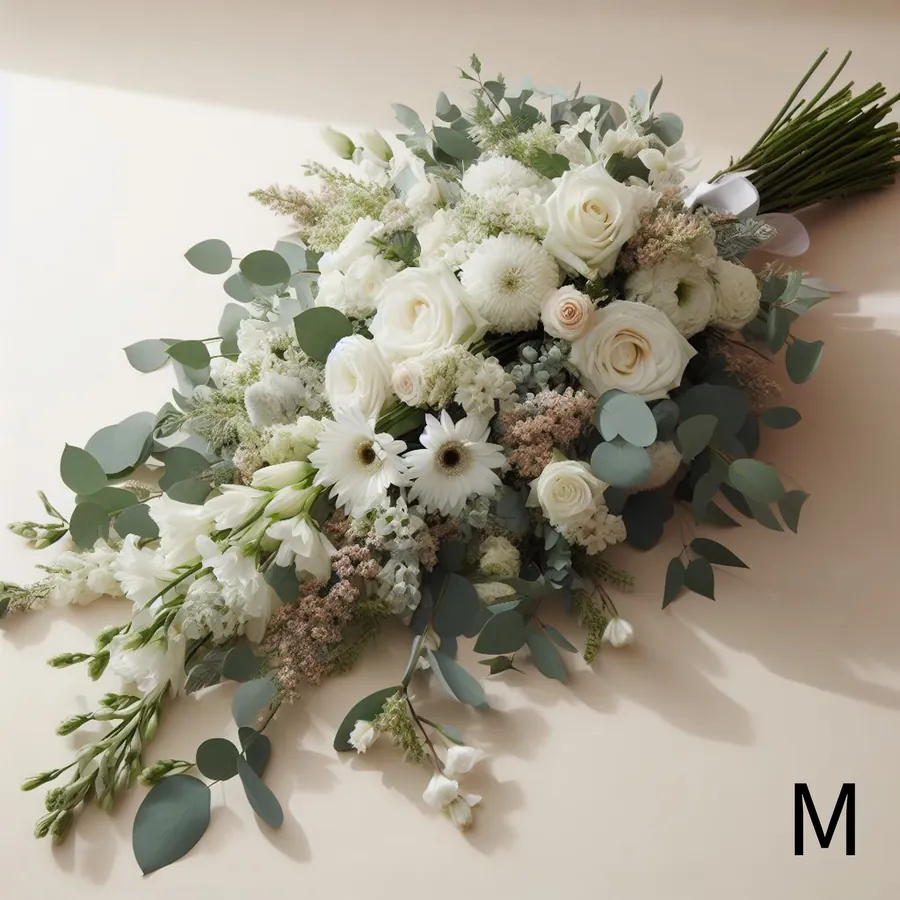 Gerbe de fleurs blanches pour deuil — vue 5